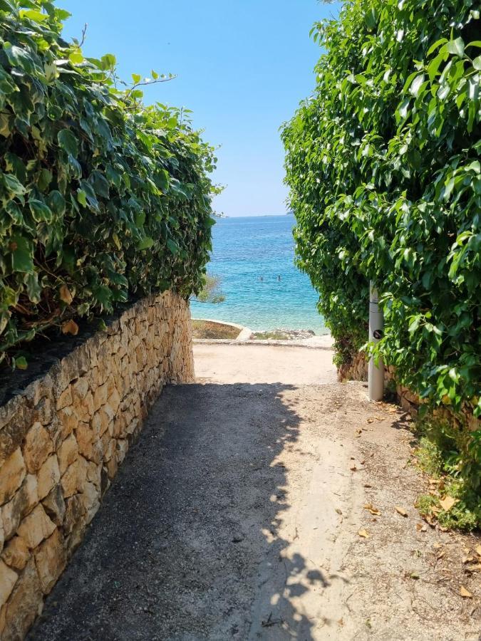 Sea View Apartment 로고즈니차 외부 사진