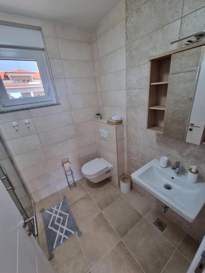 Sea View Apartment 로고즈니차 외부 사진